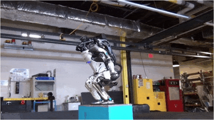 Boston Dynamics Atlas Robot doet een backflip