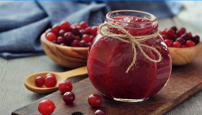 Cranberry-bessen en een product ervan met honing