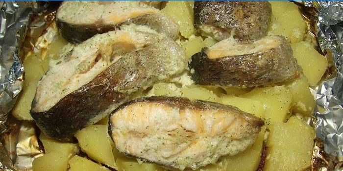 Makreel met aardappelen in folie