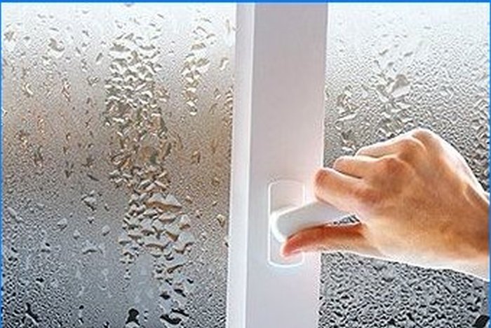 Hoe bevriezing van kunststof ramen te voorkomen