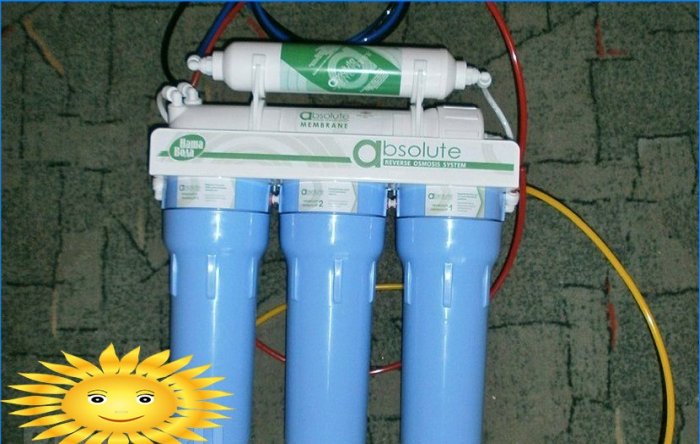 Installatie van een drinkwaterfilter met omgekeerde osmose