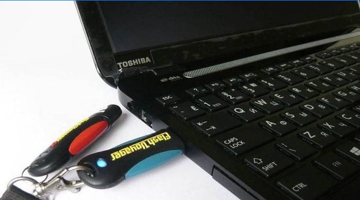 Flash drive in laptop