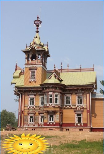 Restauratie van de toren in Astashovo