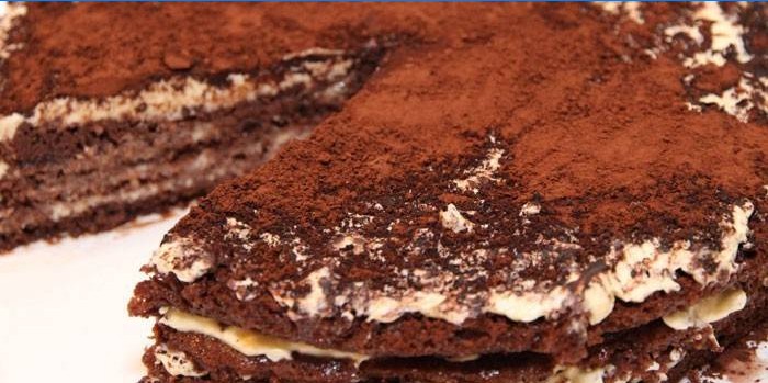 Kant-en-klare zelfgemaakte cake Black Prince met zure room