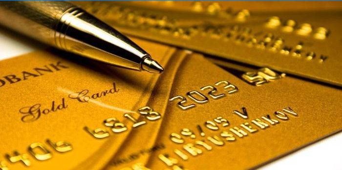 Gouden Sberbank-kaarten en pen