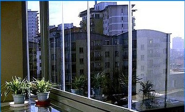 Frameloze balkonbeglazing