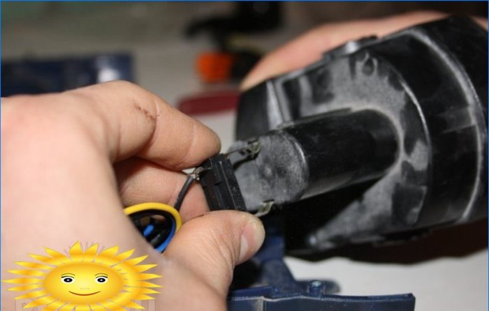 DIY schroevendraaier reparatie. De aan / uit-knop vervangen