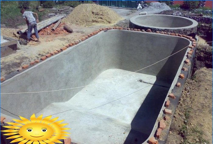 Hoe je met je eigen handen een zwembad bouwt met een betonnen kom