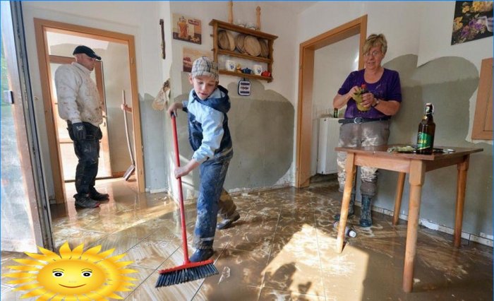 Hoe een huis en een perceel te herstellen na een overstroming