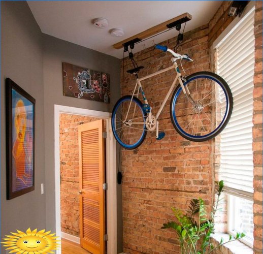Hoe u een fiets en andere sportuitrusting in een appartement opbergt