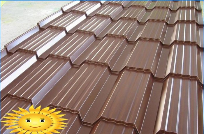 Metalen tegels: hoe een materiaal voor het dak te berekenen en te kiezen