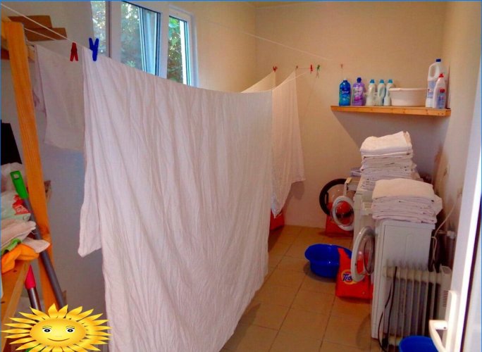 Wassen in een privéwoning: voorbeelden en kenmerken van het arrangement