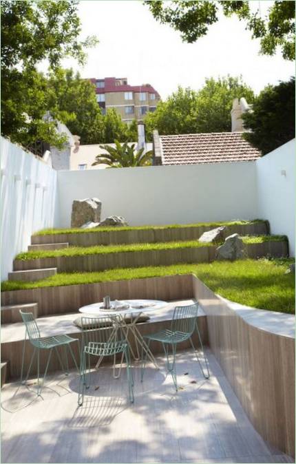 Interessante tuinideeën: Het gebruik van terrassen doet de tuin groter lijken
