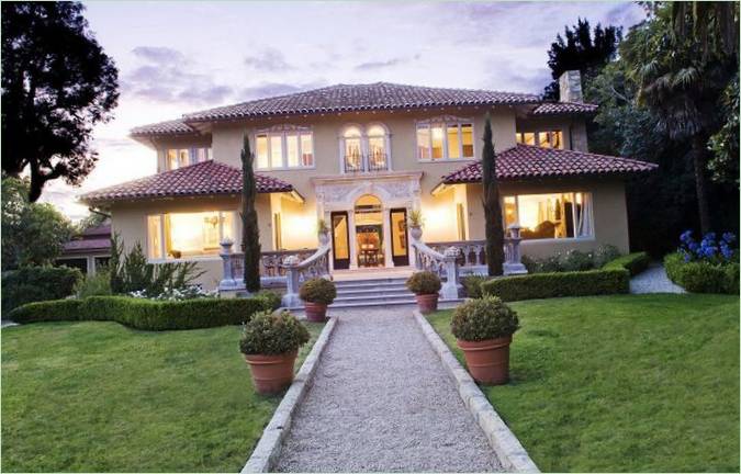 Mediterrane stijl huis exterieur