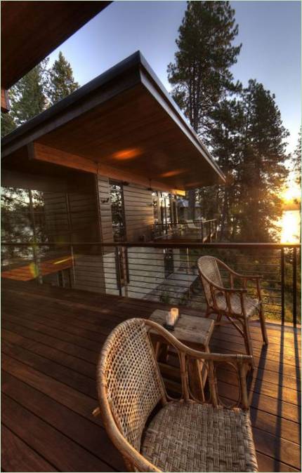 Moderne hut met interessante inrichting Coeur D'Alene aan een meer in Noord-Idaho
