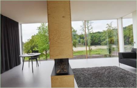 Multiplex in het interieur van het huis: Combinatie van multiplex met een natuurlijk landschap