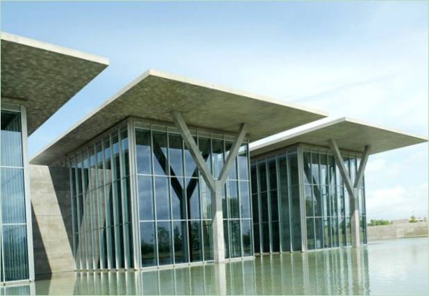 Het ontwerpen van kunstmatige meren: massieve betonnen steunen