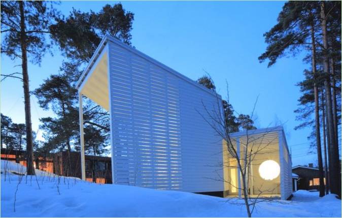 Het ontwerp van een modern boshuis in Finland
