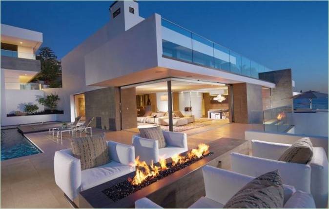 Terras met open haard in een luxe Rockledge villa in de VS