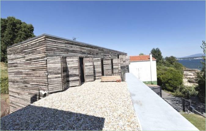 Modern Dezanove-huis door A Pobra do Caramiñal &amp; Iñaki Leite, Spanje