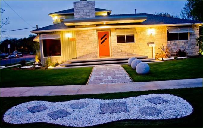 Grote renovatie van een huis in Los Altos door Weaver Design Group