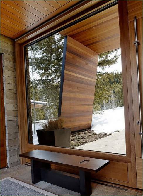 Inkomhal bij Wyoming Butte Studios door Carney Logan Burke Architects