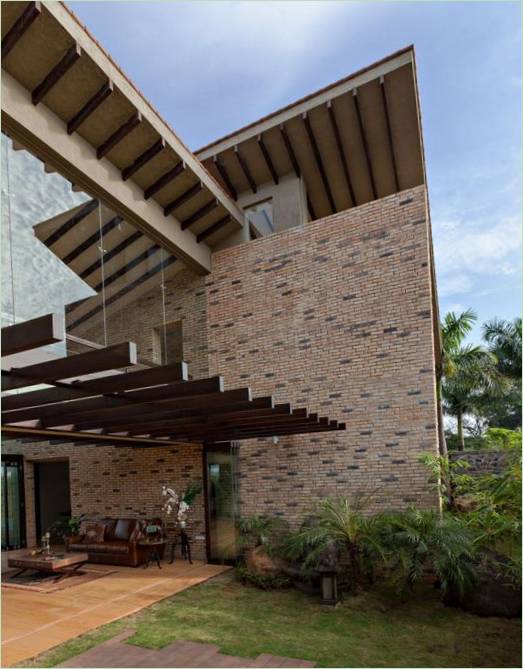 Luxe Monsoon Retreat villa ontwerp door Abraham John ARCHITECTS