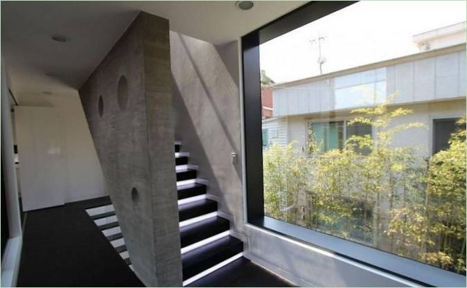Origineel ontwerp van een huis met drie verdiepingen in Seoel door bang by min