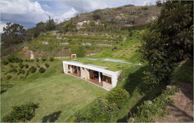 Casa Mirador is een huis tussen de bergen in Ecuador