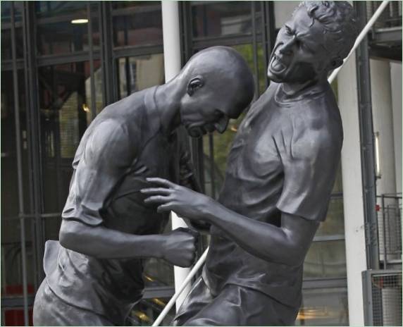 Het standbeeld van een woedende Zidane in het Centre Pompidou in Parijs