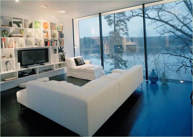 Elegante minimalistische inrichting van de woonkamer
