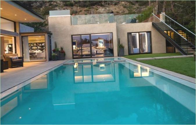 Het luxueuze zwembad van Beverly Hills privéwoning