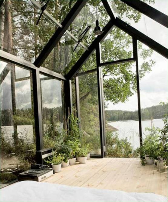 Inrichting glazen tuinhuis: ontspanningsruimte