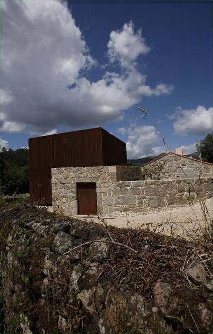 Architectonisch ontwerp van het huis in Sequeiros