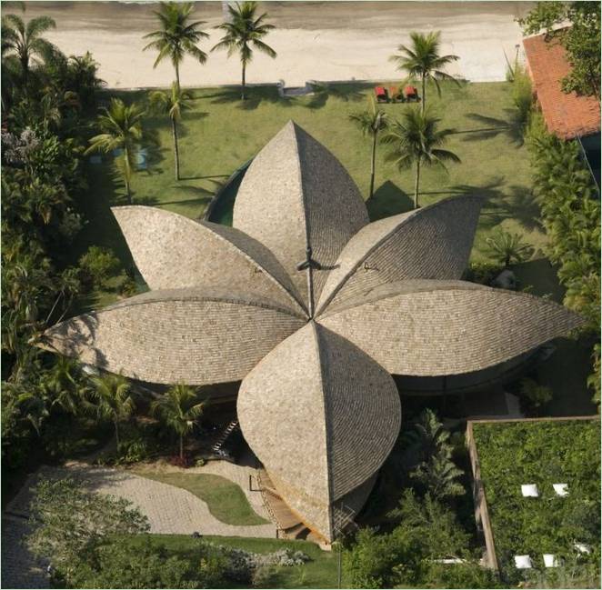Een huis in de vorm van een bloem in Brazilië