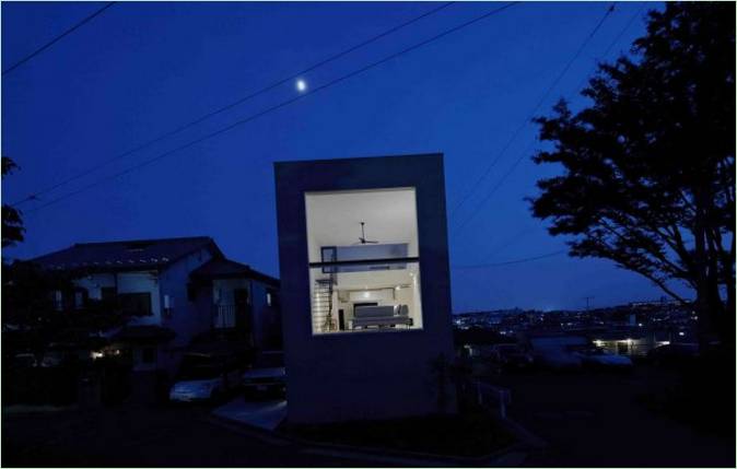 De buitenkant van een privéwoning in Hiyoshi House